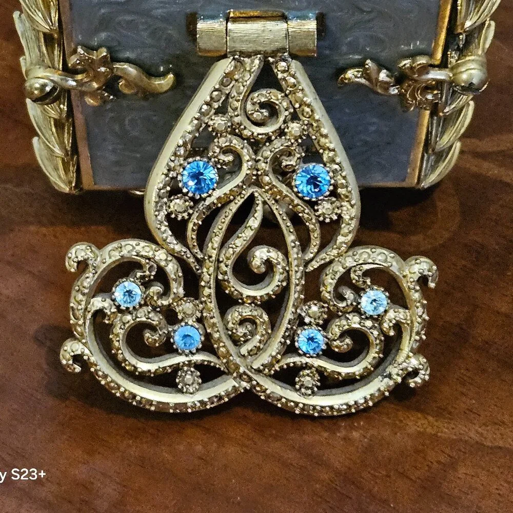 RARE JAY STRONGWATER FLOWER EDGE DELFT GARDEN PEARL STONE CRYSTAL ENAMEL FRAME